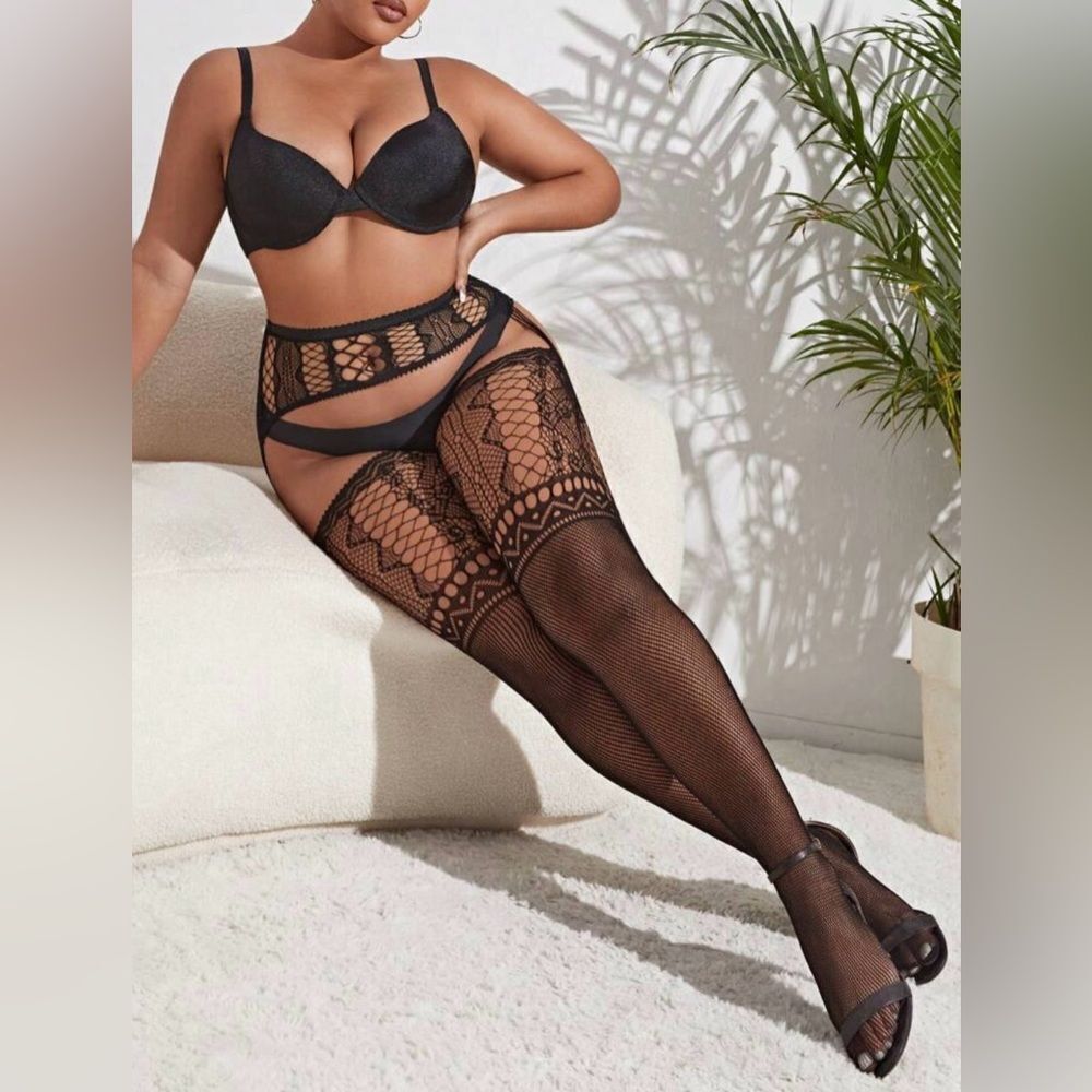 Plus Size Suspender Stockings​​​ - Picture 4 of 4